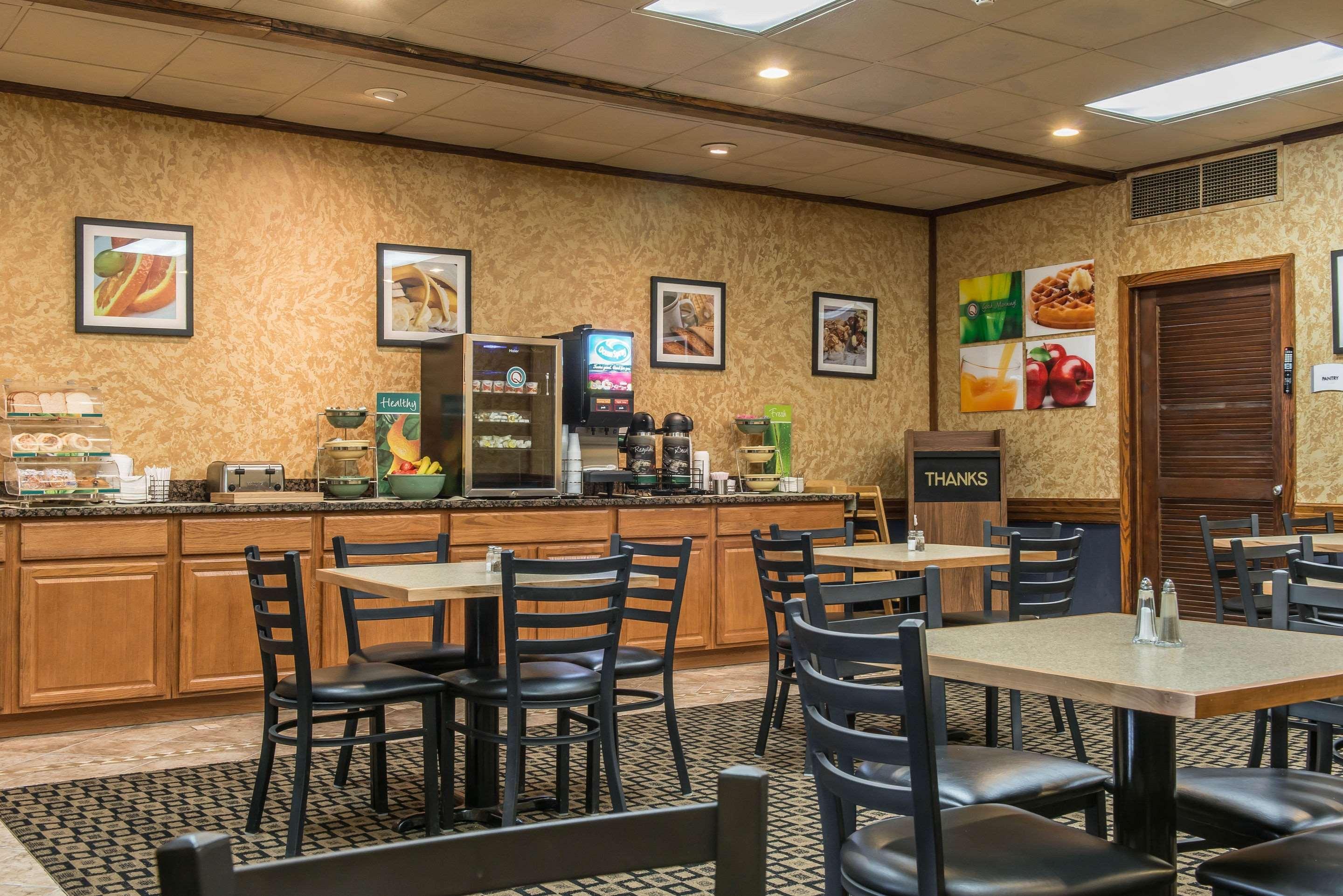 Quality Inn Hermitage Exterior photo
